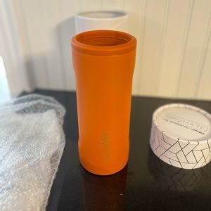 NIB Brumate 16oz Aluminum Bottle insulated bottle holder/Koozie in color Clay
